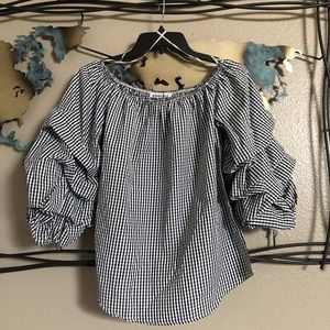 Off the shoulder black & white gingham shirt SM